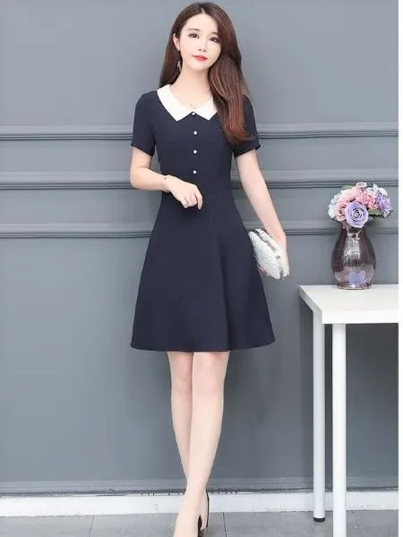 Mẫu đầm đồng phục cổ điển
